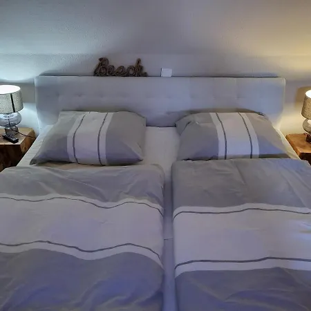 9 In Der Waldstrasse 23 Apartman *