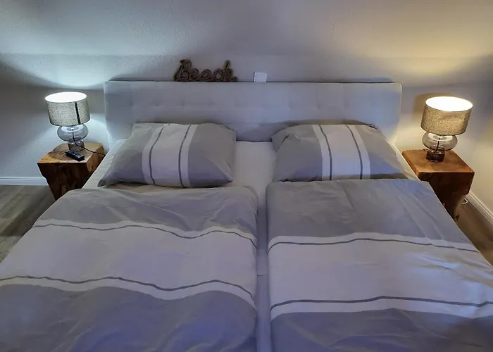 9 In Der Waldstrasse 23 公寓 *